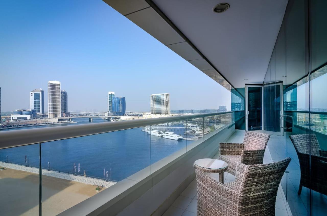 Waterfront Downtown- Damac Maison Canal View Dubái Exterior foto